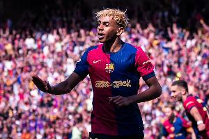 百家乐平台-17球15助攻，亚马尔2025年代表巴萨和西班牙共直接参与32个进球